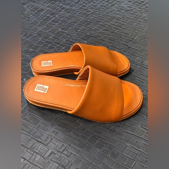 NWT Women's Gracie Leather Pool Slides Mule Color: Brown Size 5 - Picture 11 of 14